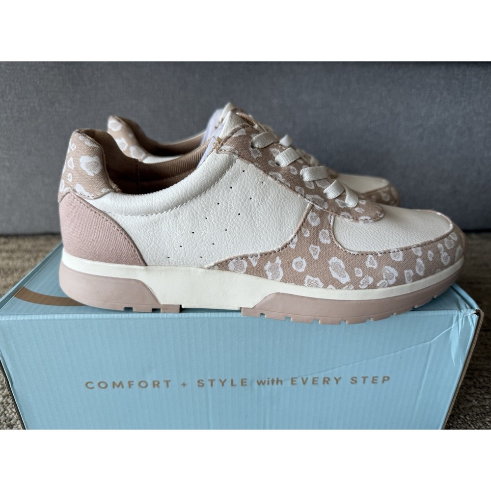 Women's LifeStride‎ Horizon Lace-Up Sneakers in Blush Pink, Size 8.5